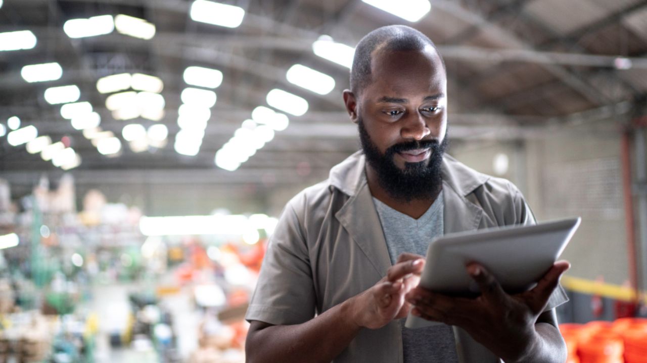 Bespoke versus off-the-shelf software